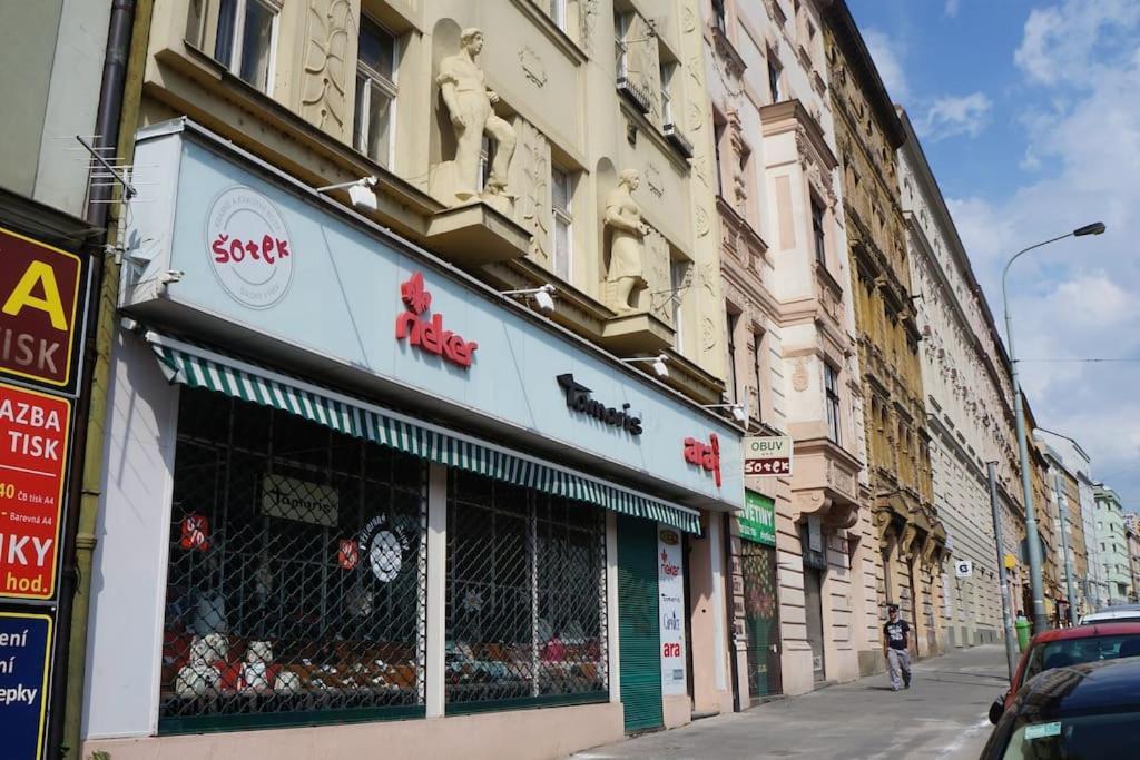 Апартаменты Fun + Easy In The Center Of Prague! Экстерьер фото
